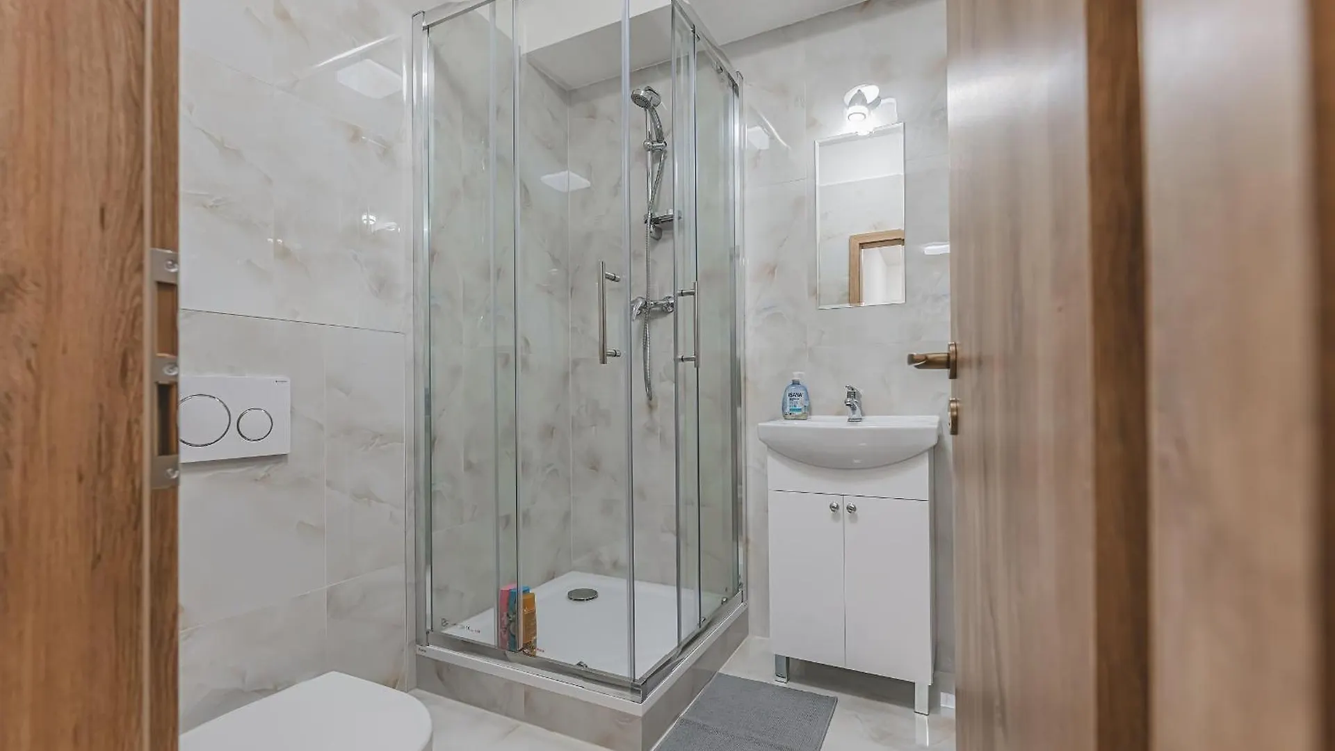 شقة Flat Near Prague Castle Stylish & Prime Location 2 0*,