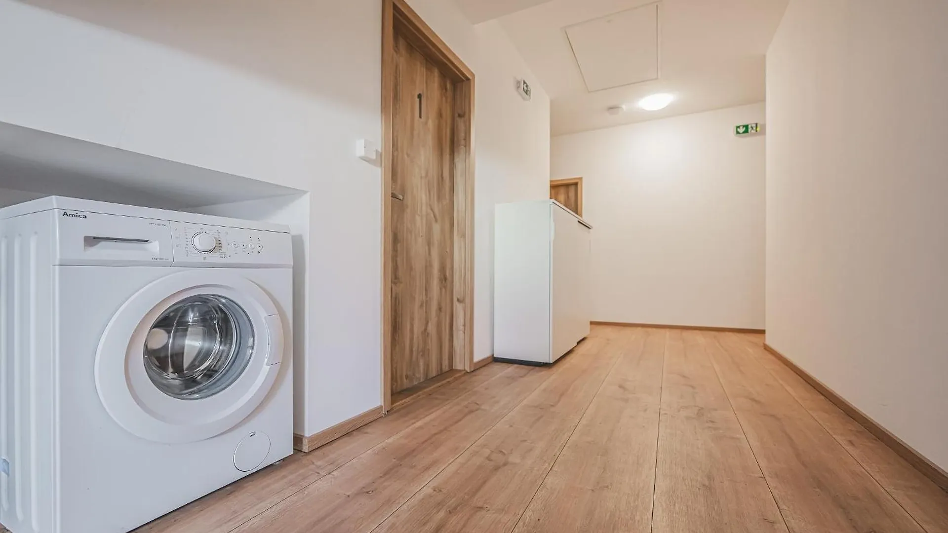 شقة Flat Near Prague Castle Stylish & Prime Location 2 0*,  جمهورية التشيك
