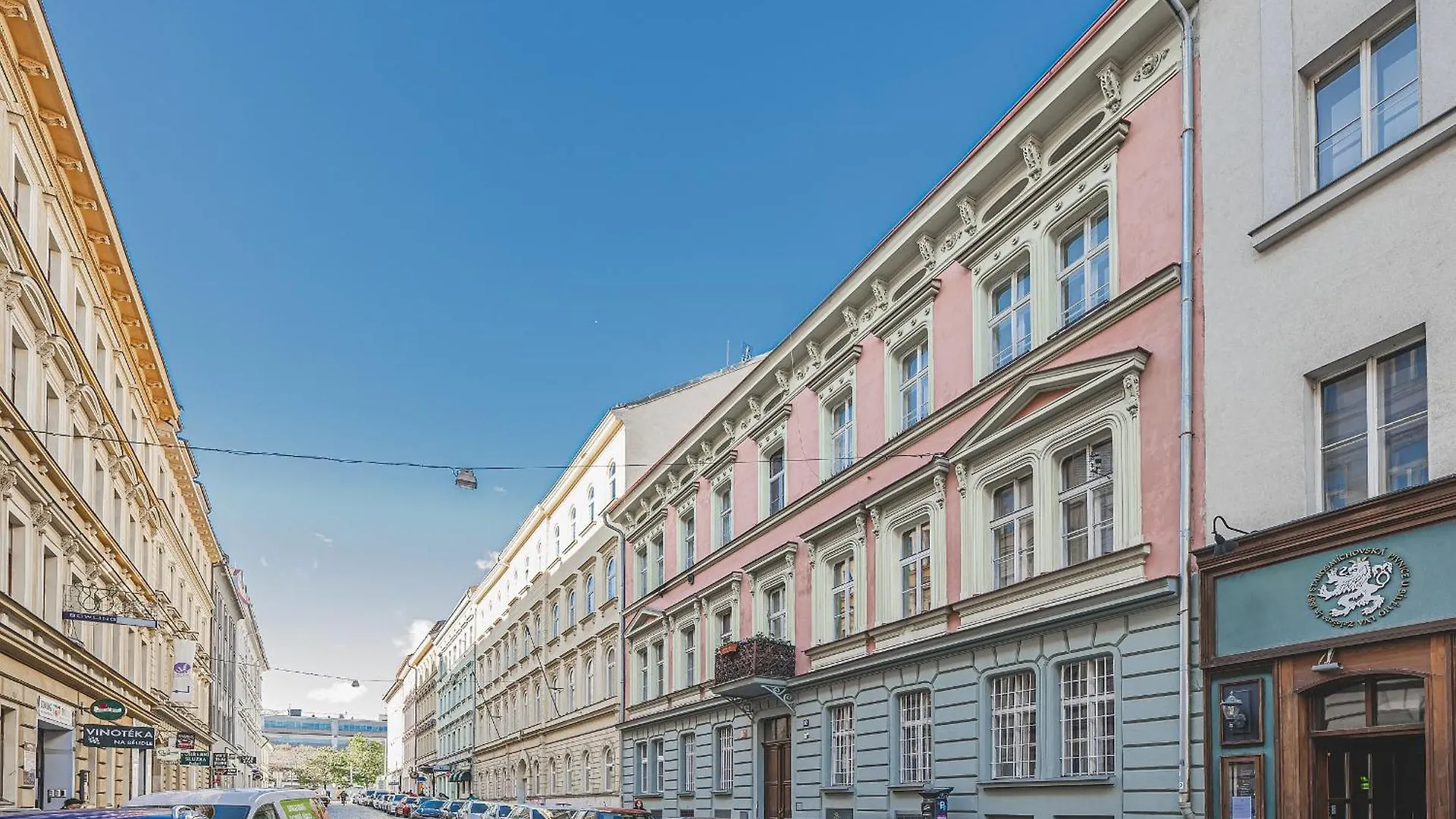 Flat Near Prague Castle Stylish & Prime Location 2 Apartment